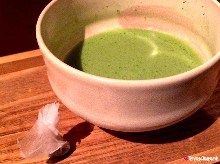  Drunk with the charm of Japanese Tea at popular cafe in Kyoto 