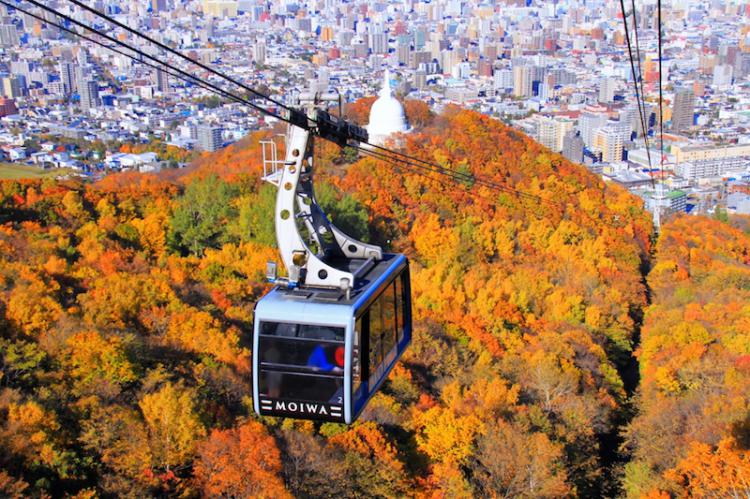 Mt.Moiwa and Ropeway in Autumn