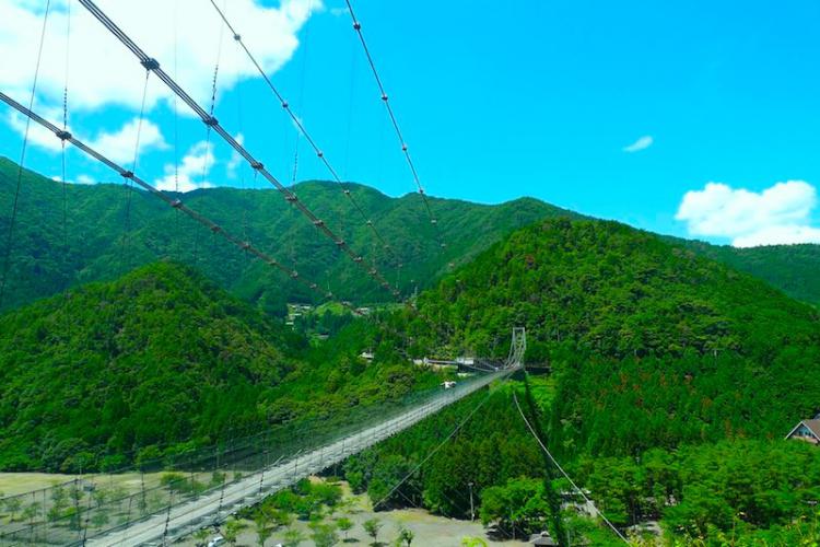 Photo of the longest suspension bridge in Japan, Totsukawa-mura